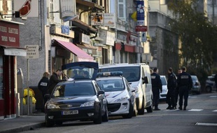 Le compagnon tunisien de la mère de famille tuée à Vienne (Isère) avec ses deux petites filles de 5 ans et 3 mois fait l'objet d'un mandat d'arrêt international, et a été localisé pour la dernière fois en Italie, a annoncé le parquet vendredi.
