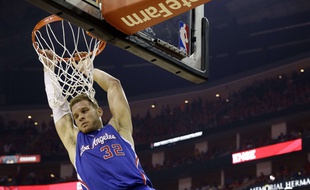 Blake Griffin, l'ailier-fort des Los Angeles Clippers, face aux Houston Rockets lors des plays-offs de NBA, le 17 ami 2015.