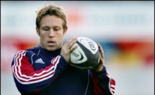 Le demi d'ouverture Jonny Wilkinson, que les blessures ont tenu éloigné de l'équipe d'Angleterre de rugby depuis la finale victorieuse de la Coupe du monde 2003, figure parmi les 55 joueurs désignés mardi par le sélectionneur Andy Robinson pour préparer l'édition 2007.