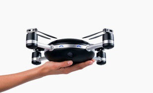 Le drone Lily sera commercialisé en février 2016.