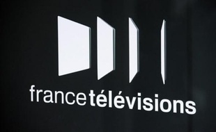 Comme à l'Assemblée, l'opposition de gauche va voter contre un texte qui prévoit aussi la nomination des présidents de l'audiovisuel public (France Télévisions, Radio France...) par le chef de l'Etat, avec avis du Parlement et du Conseil supérieur de l'audiovisuel (CSA).
