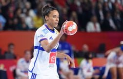 La handballeuse française Estelle Nze Minko annonce qu’elle est enceinte