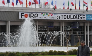 Foire de Toulouse au Parc des Expositions. Public.Parking.