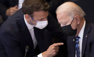 Emmanuel Macron et Joe Biden lors du sommet de l'Otan, le 14 juin 2021.