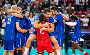 Pierre Pujol lors de la victoire en demi-finale de l'euro de volley qui se disputait en octobre 2015.