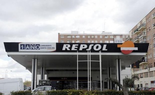 Les tensions entre l'Espagne et l'Argentine se sont brusquement aggravées vendredi, Madrid dénonçant comme une "agression" la possible nationalisation par Buenos Aires d'YPF, filiale du géant pétrolier hispano-argentin Repsol YPF.