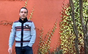 Directeur de réception pour un traiteur, Baudoin Desplanque-Lussert a été contraint de vendre sa maison pour des raisons économiques.