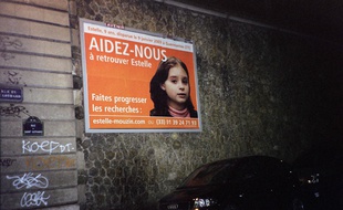 Une affiche datée de 2003 à Paris pour aider à retrouver Estelle Mouzin, disparue depuis.
