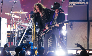 Les musiciens Steven Tyler et Joe Perry d'Aerosmith