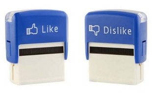 Pour l'instant, le «dislike» Facebook n'est disponible qu'en gadget.