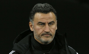 Christophe Galtier reconnaît s'être trompé en relançant son système à cinq défenseurs pour le derby à Gerland dimanche.