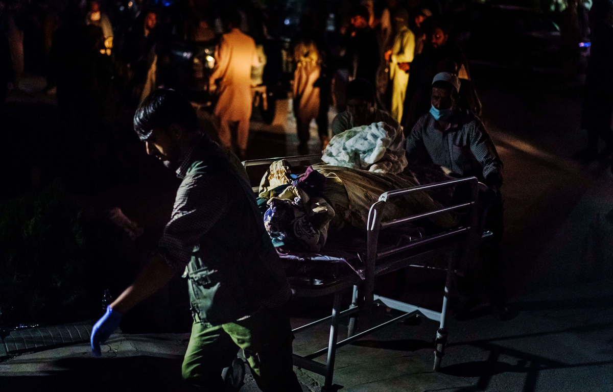 Attentat à Kaboul Les images du chaos après les deux attaques