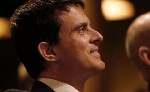 Le ministre de l'Intérieur, Manuel Valls, en meeting à Paris le 6 mars 2014