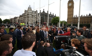 Le chef du Parti travailliste Jeremy Corbyn devant le palais de Westminster, à Londres, le 16 juin 2016.
