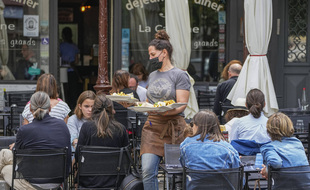 Bientôt, il faudra être muni de son pass sanitaire pour déjeuner ou prendre un verre en terrasse.