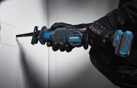 Impossible de passer à côté : la scie sabre sans fil Erbauer déstockée à 69,99 € chez Castorama (stock limité)