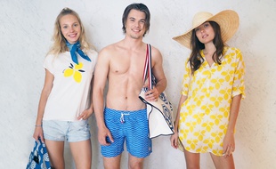 La collection propose notamment des tenues de plage (évidemment)