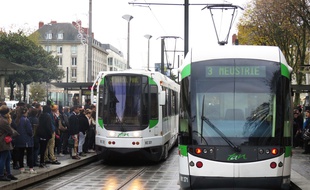 Nantes, des tramways de la ligne 3 à la station Commerce