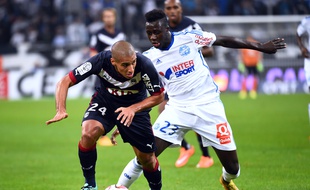 Duel entre Khazri et Mendy, lors de OM-Bordeaux le 23 novembre 2014.
