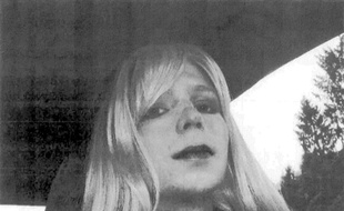 Photographie non datée de la militaire Chelsea Manning, de son vrai nom Bradley Manning, incarcérée après avoir fourni des documents militaires à WikiLeaks.