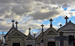 Un cimetiÃ¨re. (Illustration)