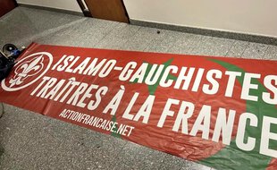 La banderole déployé ce jeudi à l'Hôtel de région de Toulouse.