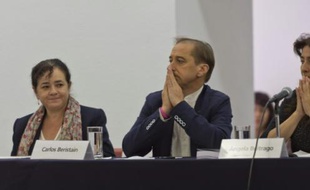 Les membres du Groupe international d'enquêteurs indépendants (GIEI), le 6 septembre 2015 devant la presse à Mexico