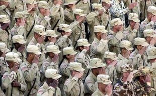 Des soldats américains à la base de Bagram en Afghanistan en septembre 2002. Donald Trump a annoncé que 8.600 soldats américains resteraient en Afghanistan en cas d'accord de paix.