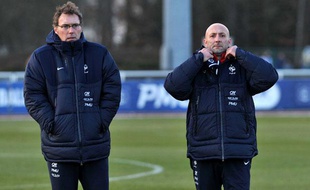 Laurent Blanc, en compagnie de Fabien Barthez, en 2011 en équipe de France.