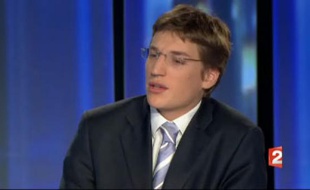 Jean Sarkozy au JT de France 2 ce jeudi 22 octobre 2009, annonce qu'il renonce à la présidence de l'Epad