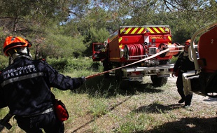 Des pompiers dans les calanques (photo d'illustration).