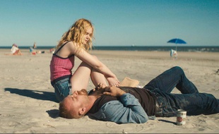 Elle Fanning et Ben Foster dans Gavelston de Mélanie Laurent