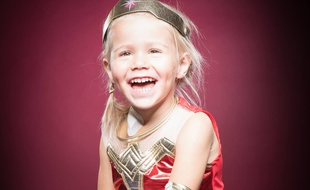 Une photo de Wonder Augustine, cette petite fille décédée à 4 ans après un cancer foudroyant. Une association est née et défend la création d'un fond spécifique pour la recherche sur les cancers pédiatriques.