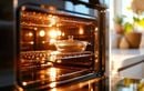L’astuce entretien méconnue pour un four économe : économisez sur votre facture d’énergie cet été