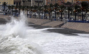 Les vagues devraient gagner en puissance dans l'après-midi (Archives)