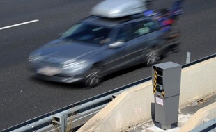 La Sécurité routière a annoncé jeudi une énorme baisse de 26,8% de la mortalité routière en mars en France métropolitaine, liée à la météo hivernale persistante et aux nouveaux radars mobiles.