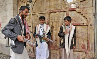 Des insurgés yéménites à Sanaa, la capitale du Yémen, le 28 mai 2011.
