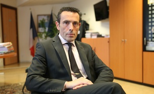 Jean-Francois Illy, ancien directeur de la DDSP du Bas-Rhin dans son bureau à Strasbourg en 2015.