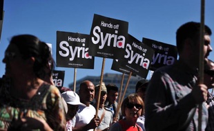 David Cameron, dont le pays se retrouve hors jeu face à une alliance États-Unis/France dans l'intervention militaire attendue en Syrie, est confronté à la difficile tâche de restaurer aussi son autorité sur le plan intérieur après la défaite historique subie au Parlement.