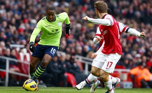 N'Zogbia sous le maillot d'Aston Villa en 2013.