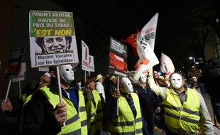 Manifestation de buralistes, le 2 novembre 2015 à Marseille contre le paquet neutre