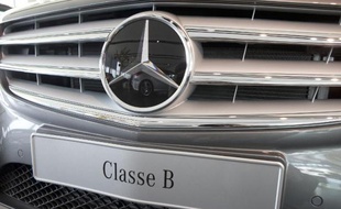 L'Etat français peut-il continuer à empêcher l'immatriculation de certains modèles Mercedes, en s'abritant derrière une loi européenne? Le Conseil d'Etat doit trancher mardi ce contentieux qui oppose Paris et Berlin dans le secteur automobile.