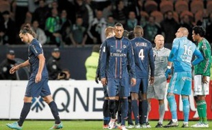 Zlatan Ibrahimovic a été exclu pour un coup de pied dangereux sur Stéphane Ruffier.