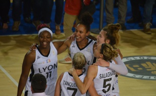 Clarissa Dos Santos , Marième Badiane, Michelle Plouffe et les Lionnes ont survolé le cinquième match de la finale, jeudi contre Lattes-Montpellier.