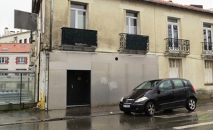 La discothèque est située boulevard Gustave-Roch à Nantes.