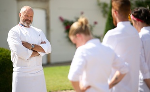 Le chef Philippe Etchebest face aux apprentis cuisiniers d'«Objectif Top Chef».