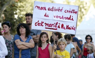 Manifestation de parents d'élèves et d'enfants devant la mairie de Marseille le 12 septembre 2014