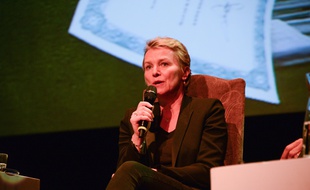 Elise Lucet présente « Cash Investigation » et « Envoyé Spécial » sur France 2.