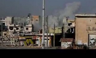 Les équipes du Croissant rouge syrien et de la Croix-Rouge internationale qui négociaient avec les autorités et les rebelles ont indiqué avoir quitté Homs mardi, faute d'accord sur l'évacuation des journalistes bloqués dans le quartier de Baba Amr pilonné par l'armée.
