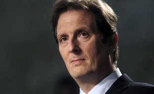 Le député UMP Jérôme Chartier met en cause dans un rapport rendu public jeudi les déplacements du président de la République qui du fait de sa faible utilisation de l'avion présidentiel A330 à la faveur du train renchérit le coût de cet avion.